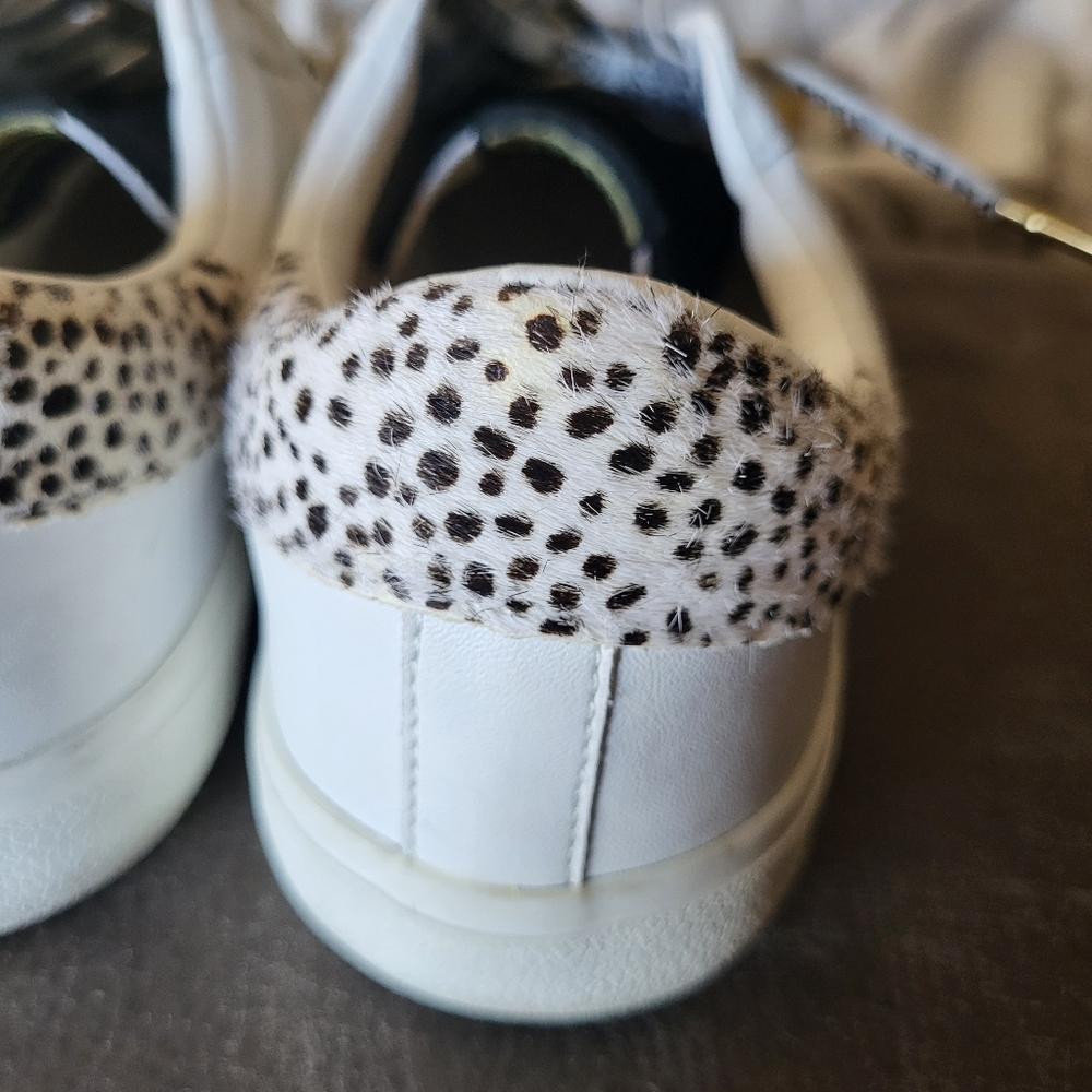 Vintage Havana White and Silver Star Sneakers - Picture 11 of 16
